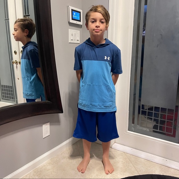 Under Armour boys hoodie shirt YMD - Picture 3 of 10